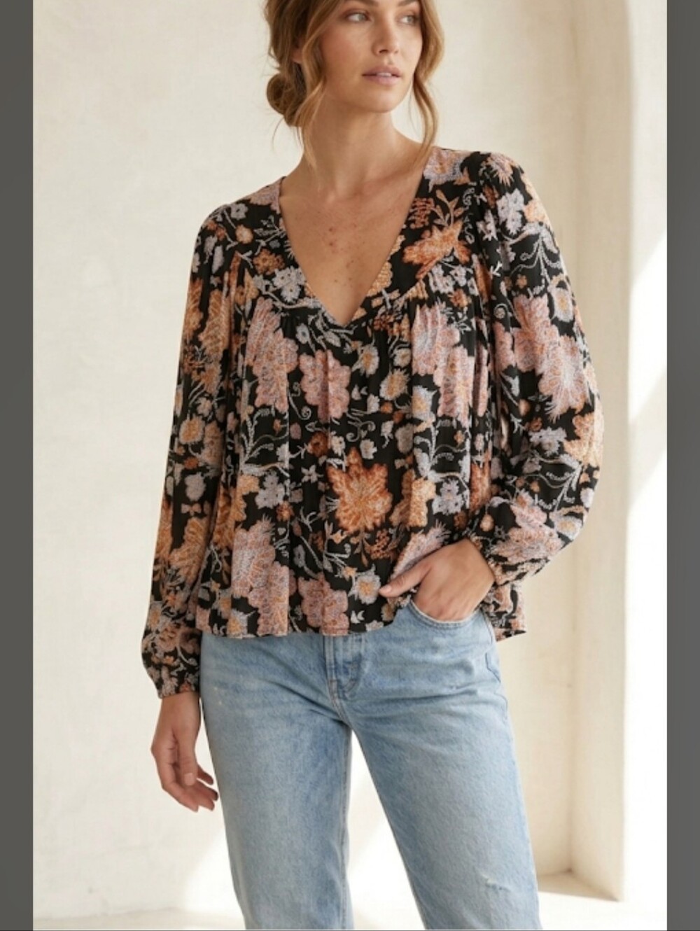 Bohemian style balloon sleeve Nicole Miller shirt 100% rayon